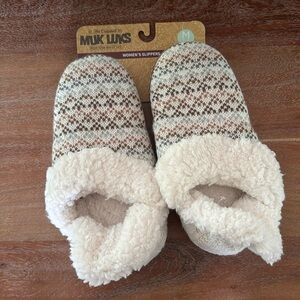 NWT Muk Luks | Women’s Slippers | sherpa lined | size M 7/8